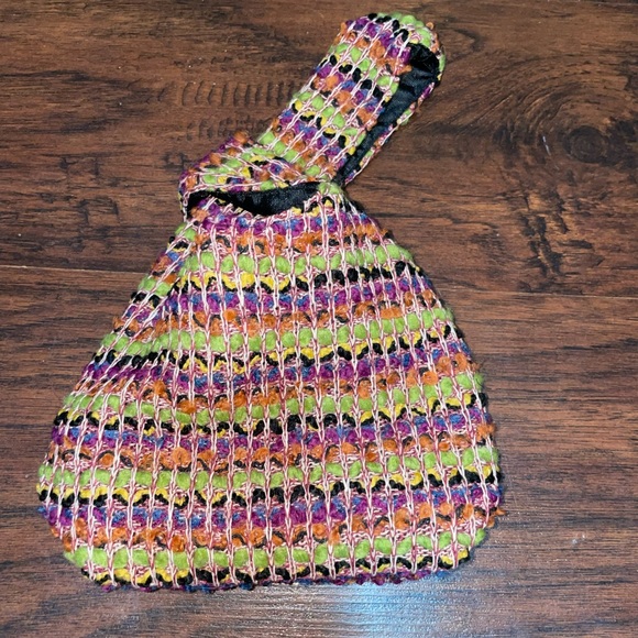 Carlton Yaito Knot Bag - Picture 2 of 2